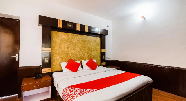 OYO 46828 Hotel Devidyar, Забронировать Отель Отели Манали с парковкой, Парковка