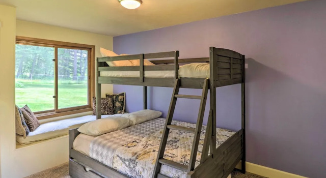 Columbia Falls Home: 14 Mi to Glacier Natl Park!, จอง บ้านพักตากอากาศ Columbia Falls Flathead Valley