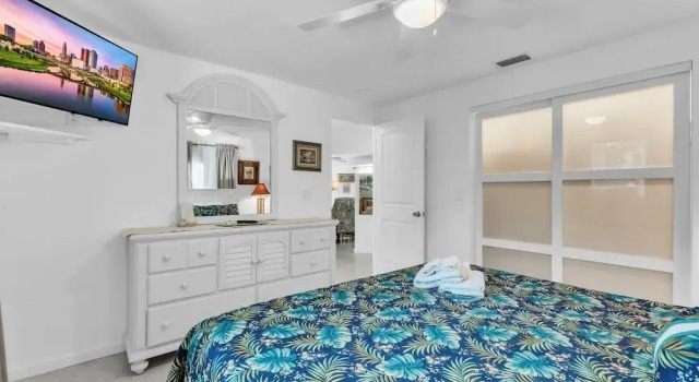 Beach N Bay 204 1 Bedroom Villa by RedAwning