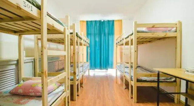 Кровать в общем номере (женский номер) Hohhot Hanggai International Youth Hostel