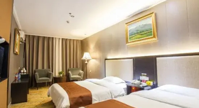 Shunhe Hotel (Xinyang Pingqiao Liugaolibao Plaza Branch)