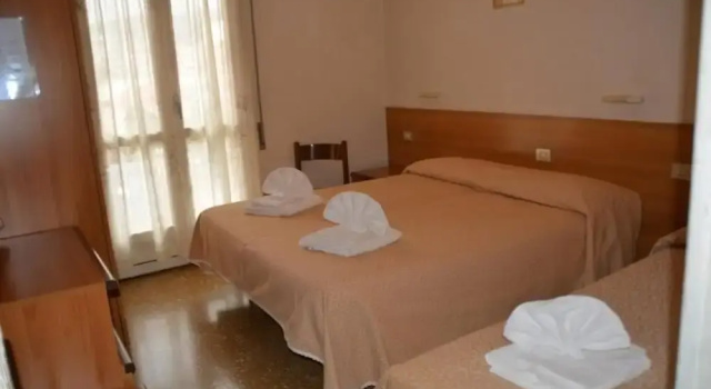 Трёхместный номер Classic с балконом и с видом на море Hotel Regina Mundi