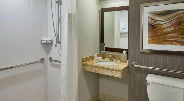 Номер Standard Courtyard by Marriott Albany Thruway