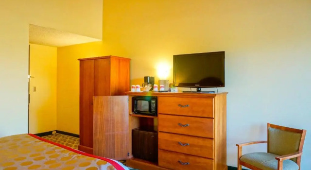 Двухместный номер Standard Ramada by Wyndham Santa Barbara