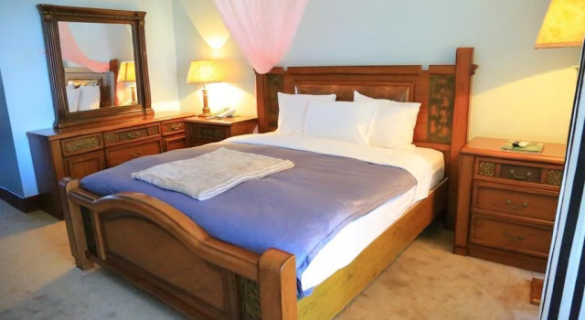 Serene Suites Hotel