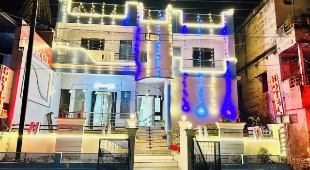 Gokul hotel