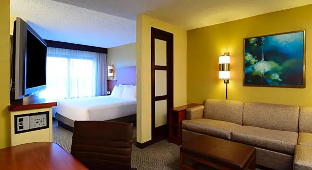 Номер High Floor Hyatt Place Dallas Las Colinas