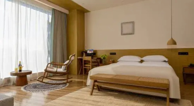 Люкс с видом на горы Tengchong Puju Hot Spring Hotel