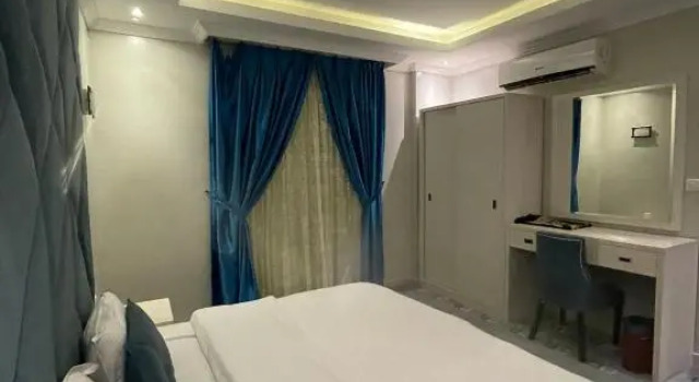 Rose Neri Lavender روز نيري الخزامى