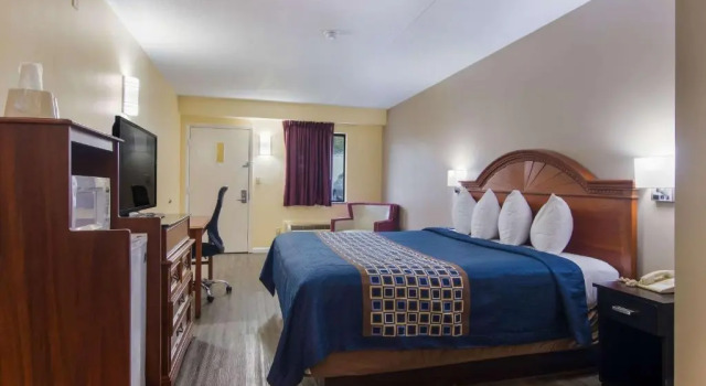 Номер Standard Rodeway Inn & Suites Monroeville-Pittsburgh