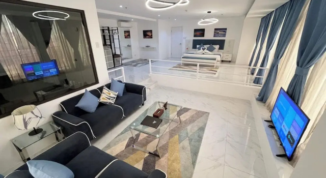 Номер Deluxe Пентхаус с балконом 88th Avenue