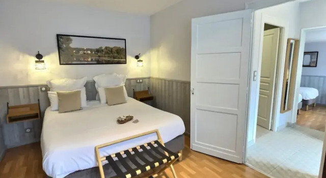 Люкс Superior Logis Hôtel du Cygne