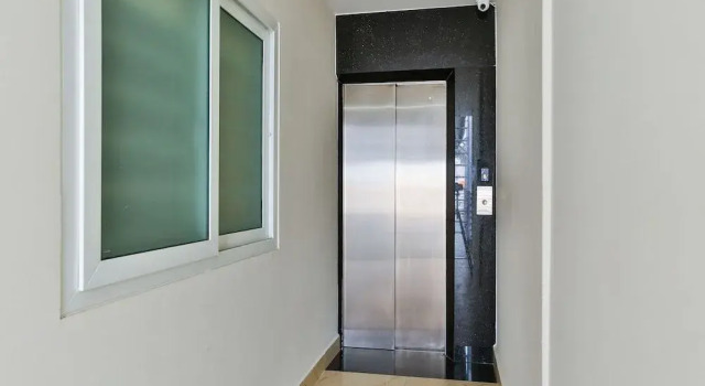 Goldstay 218