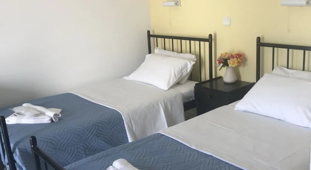 Двухместный номер Standard с балконом и с видом на сад Psaras Apartments