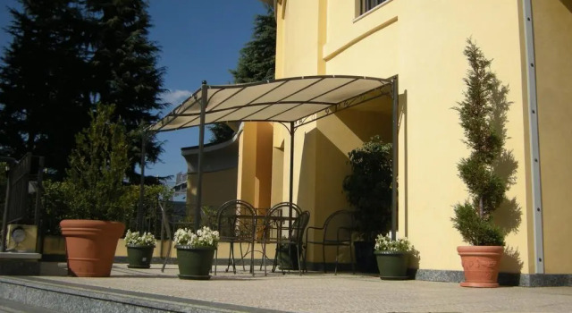Polo Hotel, Book Hotel Usmate Velate Lombardy