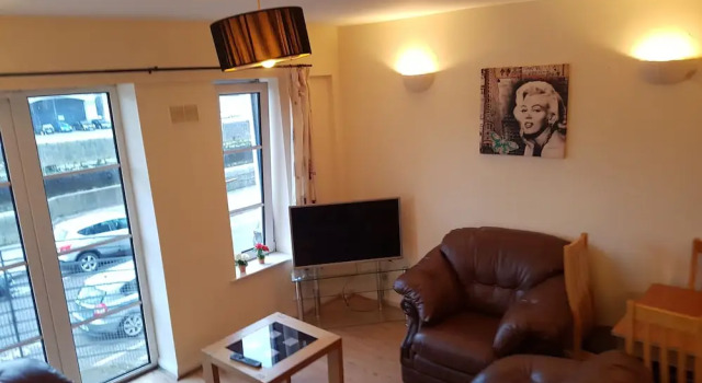 Cosy 3 bedroom apt Cork City great view, Забронировать Отель Корк Графство Корк, рядом с Saint Fin Barre's Cathedral
