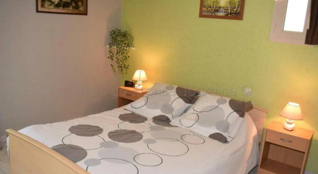 Gîte 40m² au calme avec cour privée - FR-1-381-24, Book Hotel La Tour-Saint-Gelin Centre