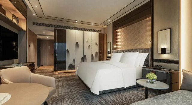 Двухместный номер Deluxe с видом на гавань Four Seasons Hotel Hong Kong