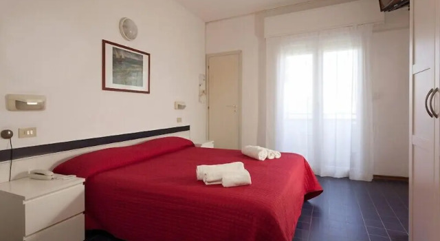 Hotel Panoramic, Забронировать Отель Отели Риччоне с парковкой, Парковка