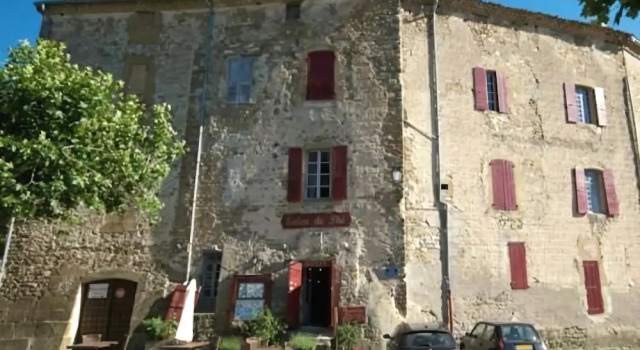 Château de Rosans, Prenota Affittacamere Hotel a Alvernia con parcheggio, Parcheggio