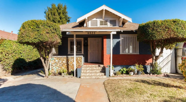 Los Angeles 3 Bedroom Charmer with Large Guest House, Забронировать Гостевой дом Гостевые дома Лос-Анджелеса, Гостевой дом