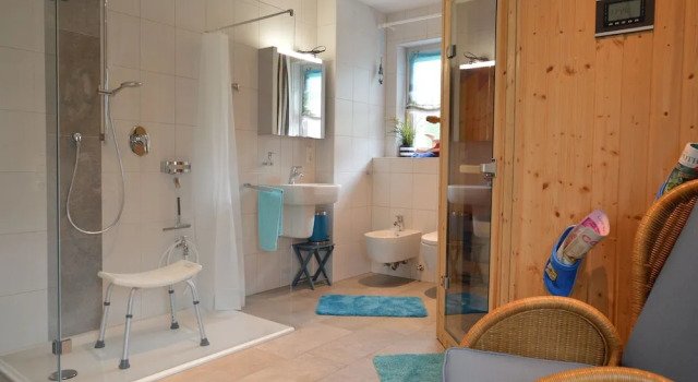Luxurious Holiday Home in Oos Eifel with Sauna, Забронировать Отель Герольштайн Vulkan Eifel, 3* 4*