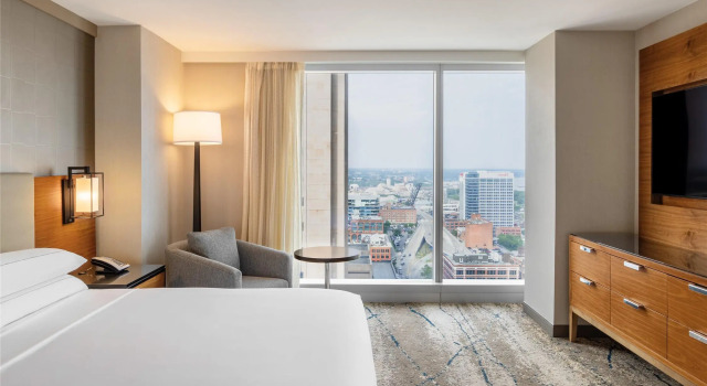 Люкс Hilton Cleveland Downtown