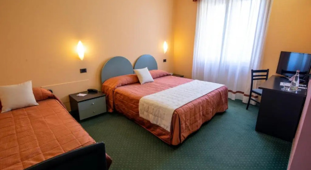 Трёхместный номер Standard Hotel Vittoria