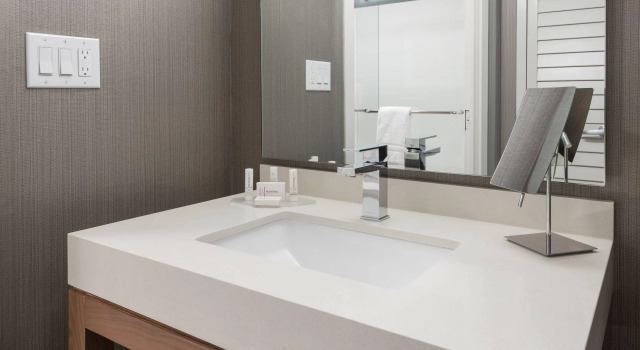 Четырёхместный номер Standard Courtyard by Marriott Toronto Vaughan