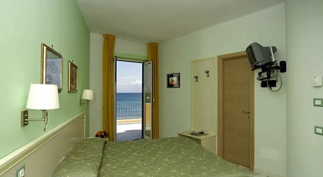 Номер Standard с видом на море Hotel Rivamare