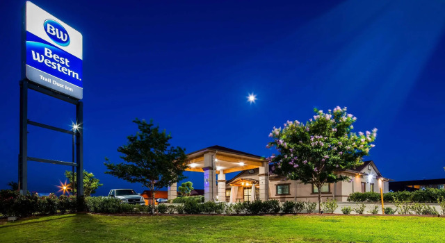 Четырёхместный номер Standard Red Roof Inn & Suites Sulphur Springs