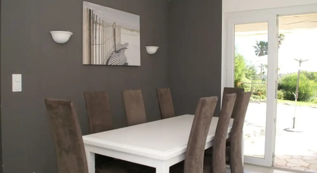 Ideally Located Villa at Ste Maxime, Beautiful sea View, air Conditioning and Large Garden