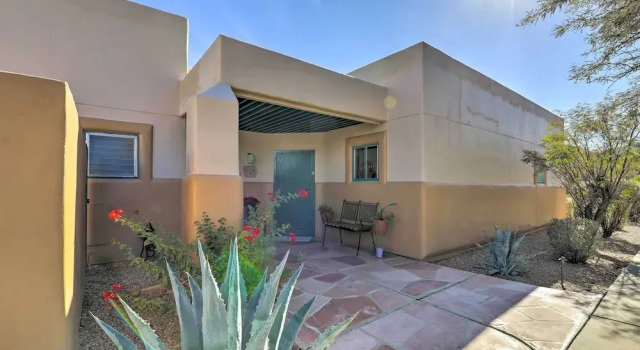 Апартаменты c 1 комнатой с балконом Tucson Home w/ BBQ & Patio, 5 Mi to A Mountain!