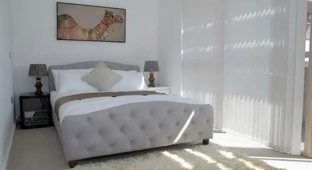 Near Dlr Station-family-sleeps 4-pets-parking, Book Lejlighed Lejligheder i Merseyside, Lejlighed