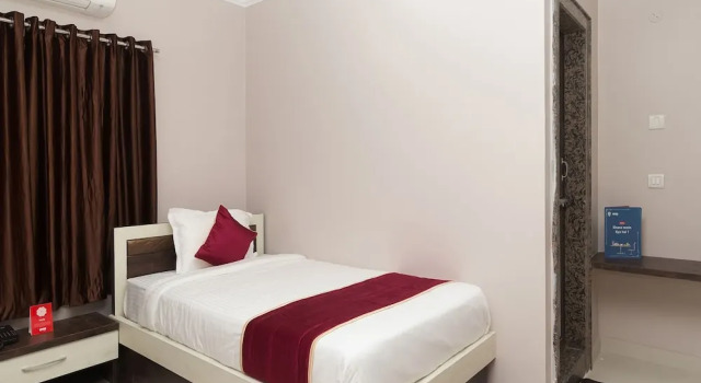 Hotel Aashiyana By OYO Rooms, Book Hotel 3-stjernede hoteller i Kāhārpāra, 3*
