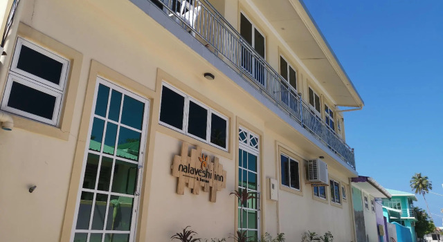 Nalaveshi Inn - Huraa, Rezerwuj Hotel Huraa 