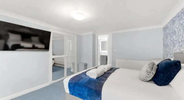 Town House Rooms