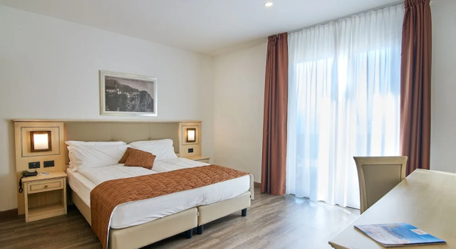 Двухместный номер Standard с балконом и с видом на сад Hotel Le Balze - Aktiv & Wellness