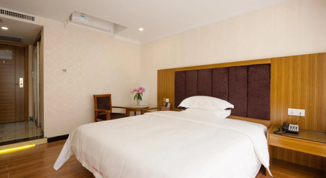 Guangzhou Compass Hotel