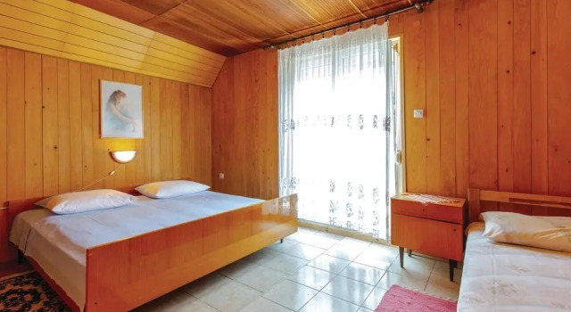 Nice Home in Breze With Wifi and 2 Bedrooms