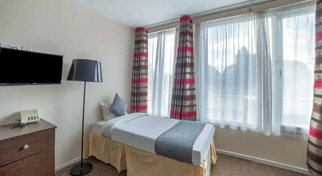Номер Deluxe OYO The Chiltern Hotel