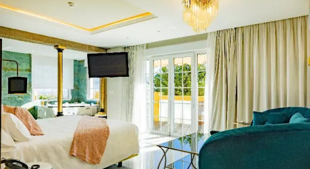 Полулюкс Deluxe Hotel Boutique Cortijo Landete