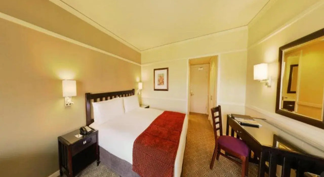Southern Sun Bloemfontein, Book Hotel Hoteller i Bloemfontein med pool, nær Free State Stadium, Swimmingpool