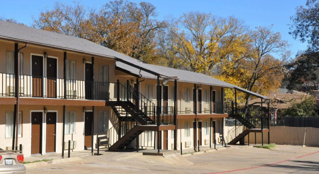 Luxury Inn Dallas