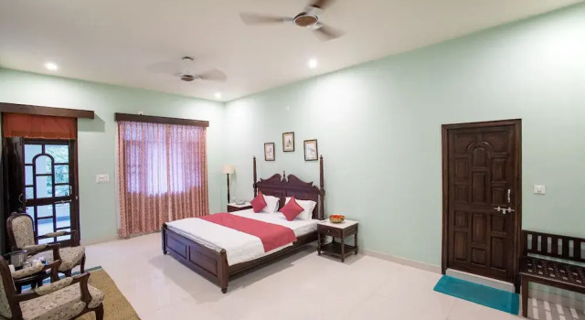 The Pavilion Udaipur - A Luxury Pet Friendly Stay in Udaipur, Забронировать Отель Отели штата Раджастхана с парковкой, Парковка