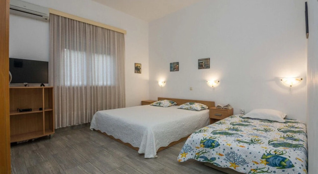 Awesome Home in Vir With Wifi and 5 Bedrooms