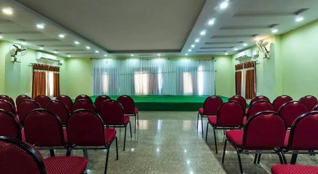 Hotel Jagadeeswari, Rezervovat Hotel Hotely v Andhra Pradesh s parkováním, Parkování