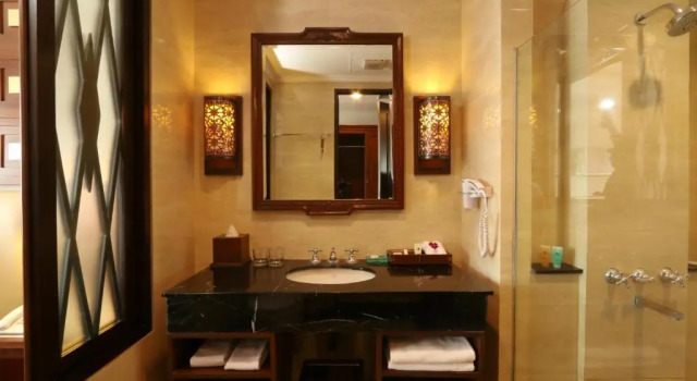 Exécutive chambre The Sunan Hotel Solo