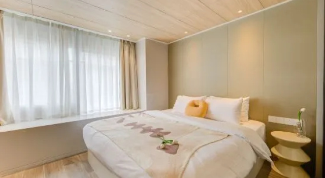 Люкс с 3 комнатами Versailles Apartment (Zhuhai Gongbei Port High-speed Railway Station)