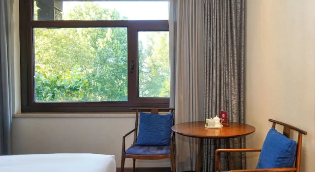 Двухместный номер Luxury Ziyue Minghu Hotel